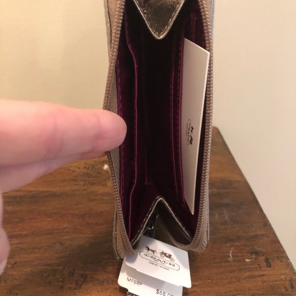 Coach wristlet - Picture 3 of 5